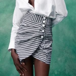 High-Waist Assymetrical Skirt